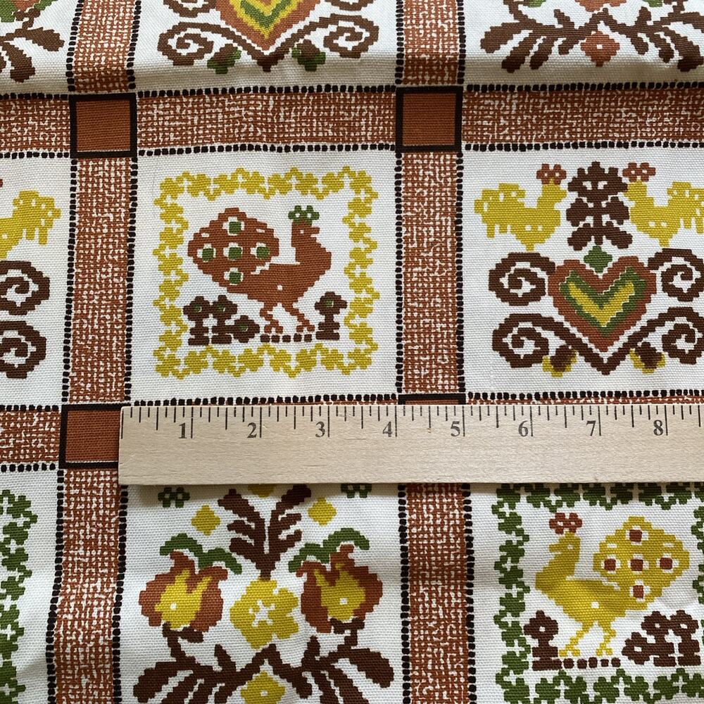 2 YDS VTG 70s Folk Pennsylvania Dutch Yellow MCM Green Chicken Floral Fabric